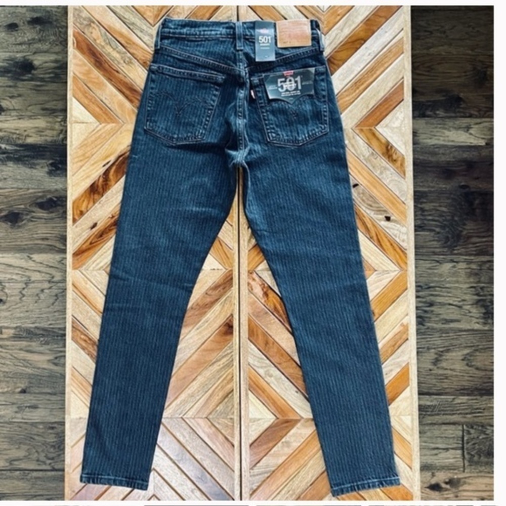 PREMIUM LEVIS 501 STRIPED SKINNY (GUC) - Picture 4 of 5